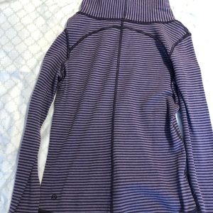 Lululemon - Cute Top! small reversible turtleneck